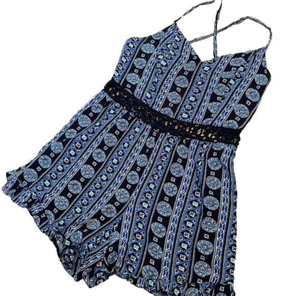 Blue and White Patterned Hollister Tank Romper With Crochet Waist Size M - Picture 1 of 8